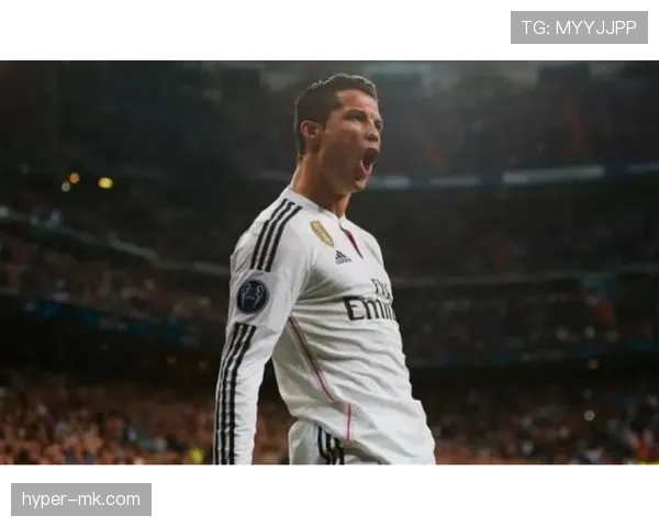 C罗任意球判罚争议引热议 专家深度分析裁判决定背后逻辑